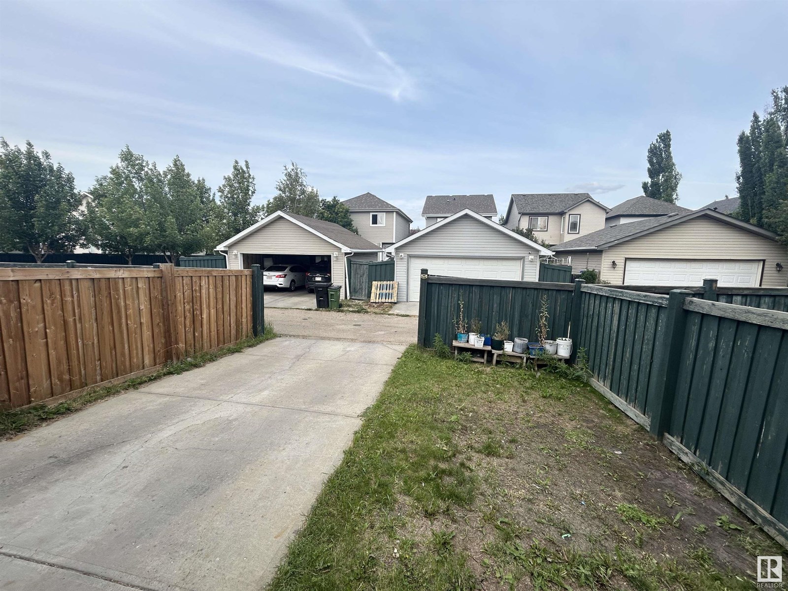 Property at 1585 RUTHERFORD RD SW image 2
