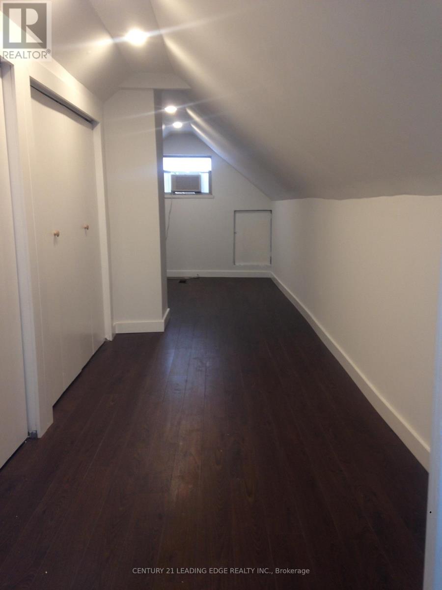Property at 360A LAWRENCE AVENUE W image 3