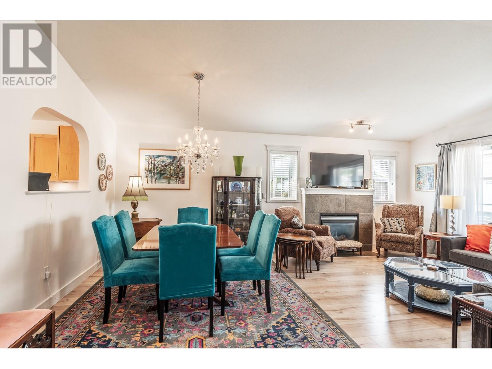 Property at 5688 LOUISE WAY image 3