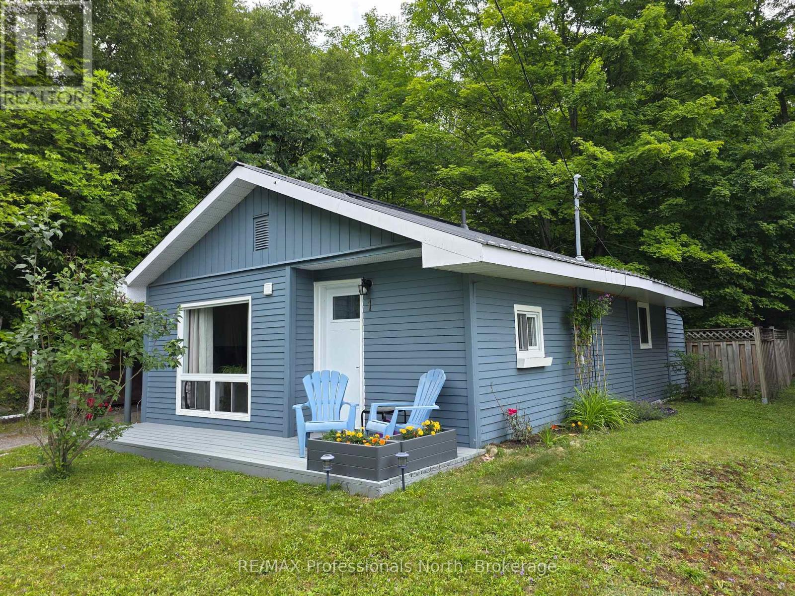 1 George Street, Huntsville, Ontario  P1H 1V8 - Photo 3 - X12296003