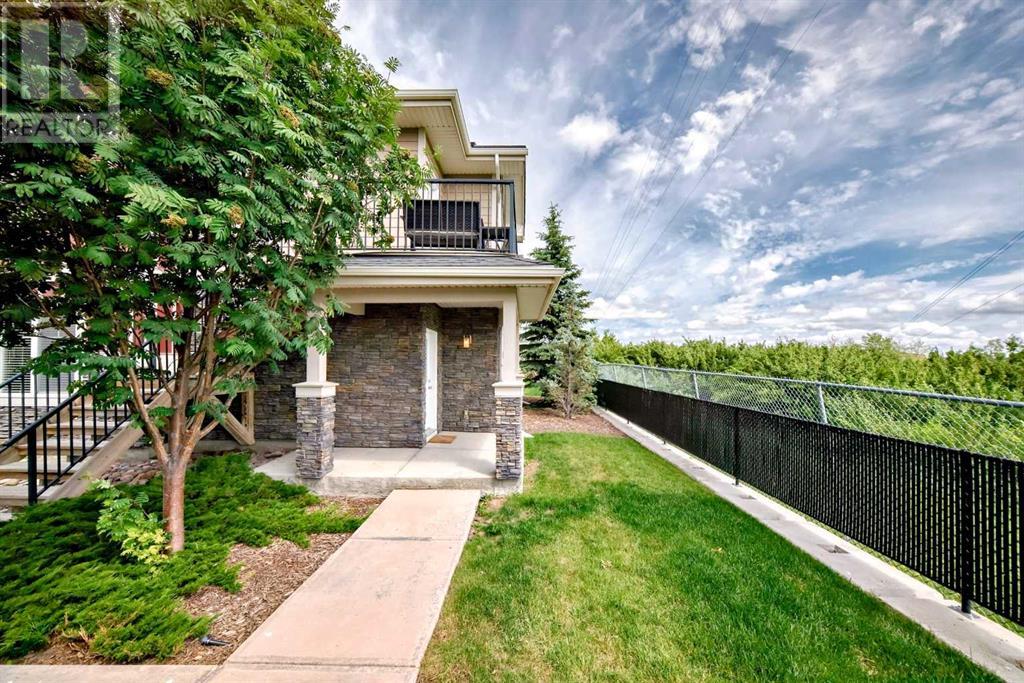 Property at 5, 59 West Coach Manor SW image 4