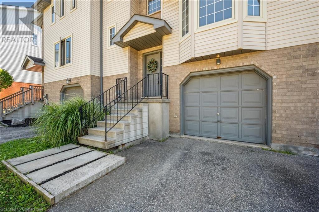 Property at 641 GRANGE Crescent image 4