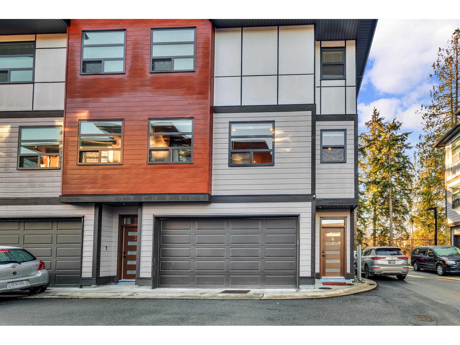 4 32970 Tunbridge Avenue, Mission, British Columbia V2V 6X9 - Photo 1 - R3028228