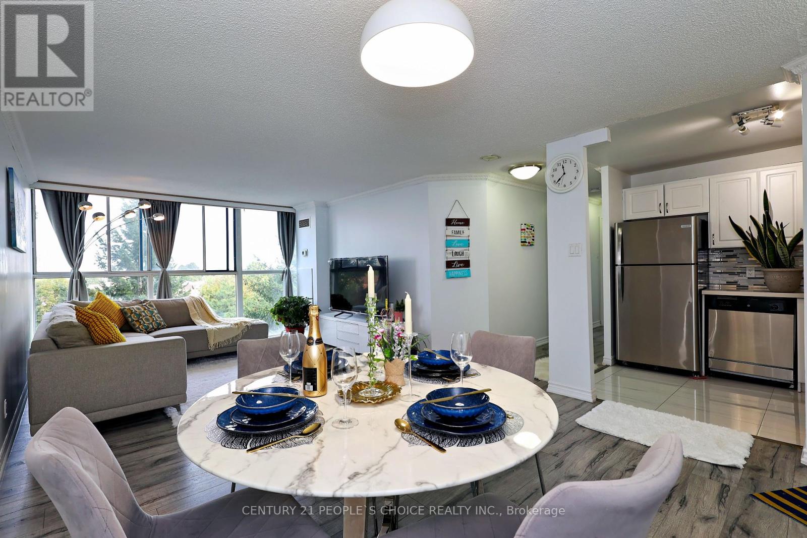 411 - 35 Trailwood Drive, Mississauga, Ontario  L4Z 3K9 - Photo 4 - W12296006