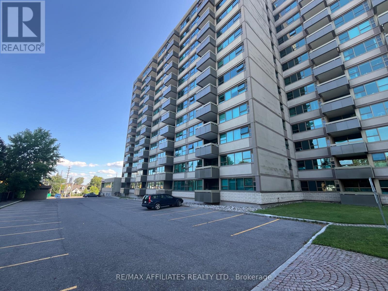 Property at 407 - 555 BRITTANY DRIVE image 3