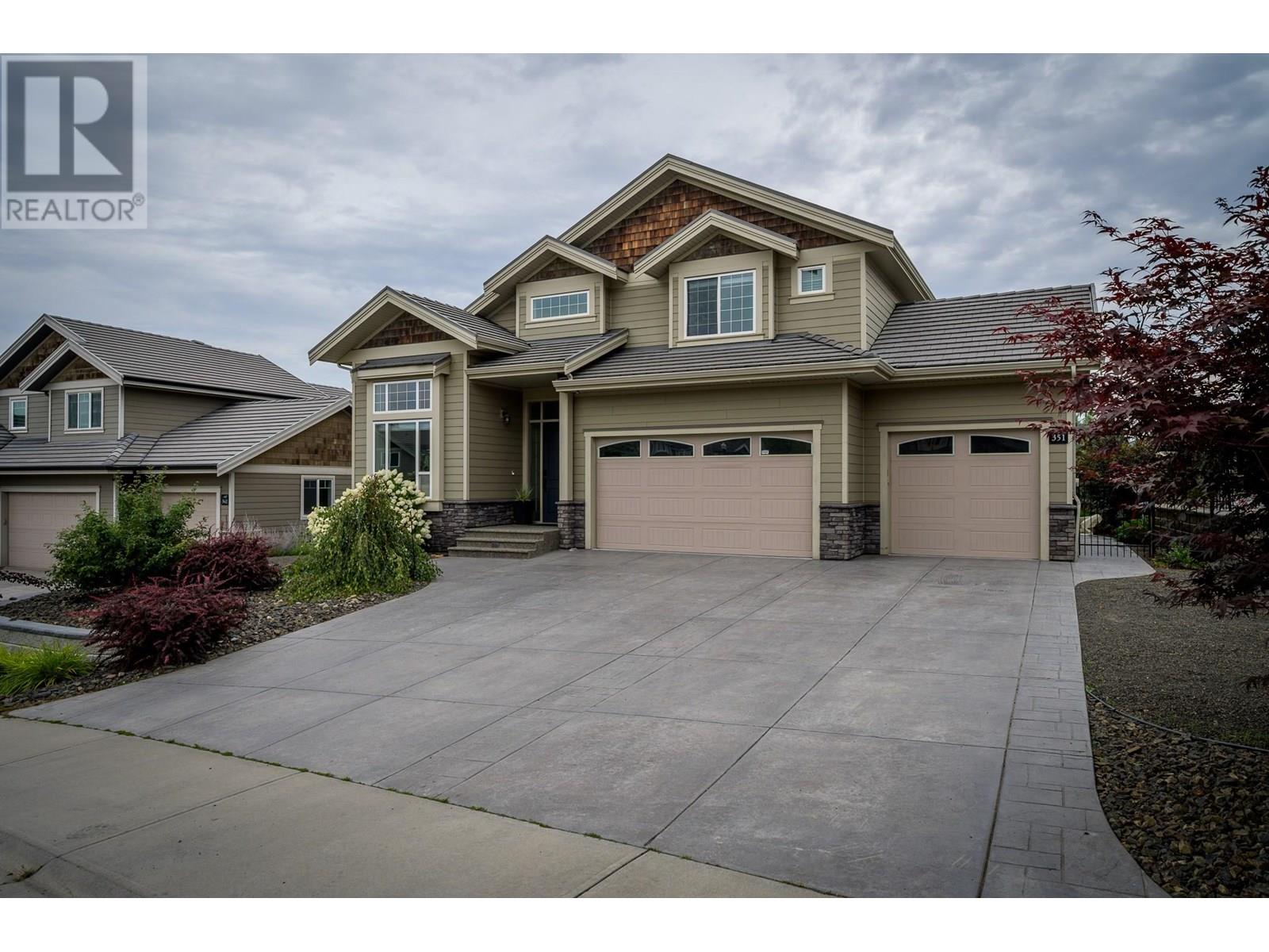 Property at 351 Fernie Place image 3
