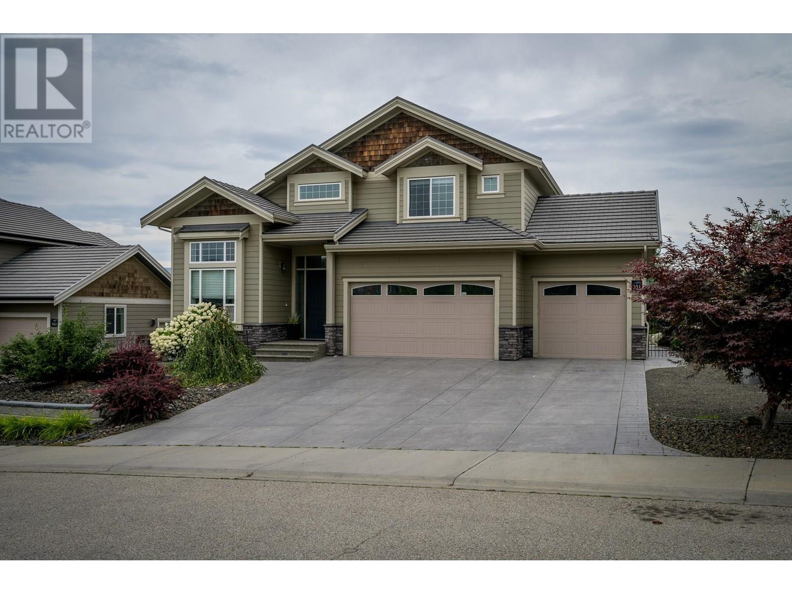 Property at 351 Fernie Place image 4