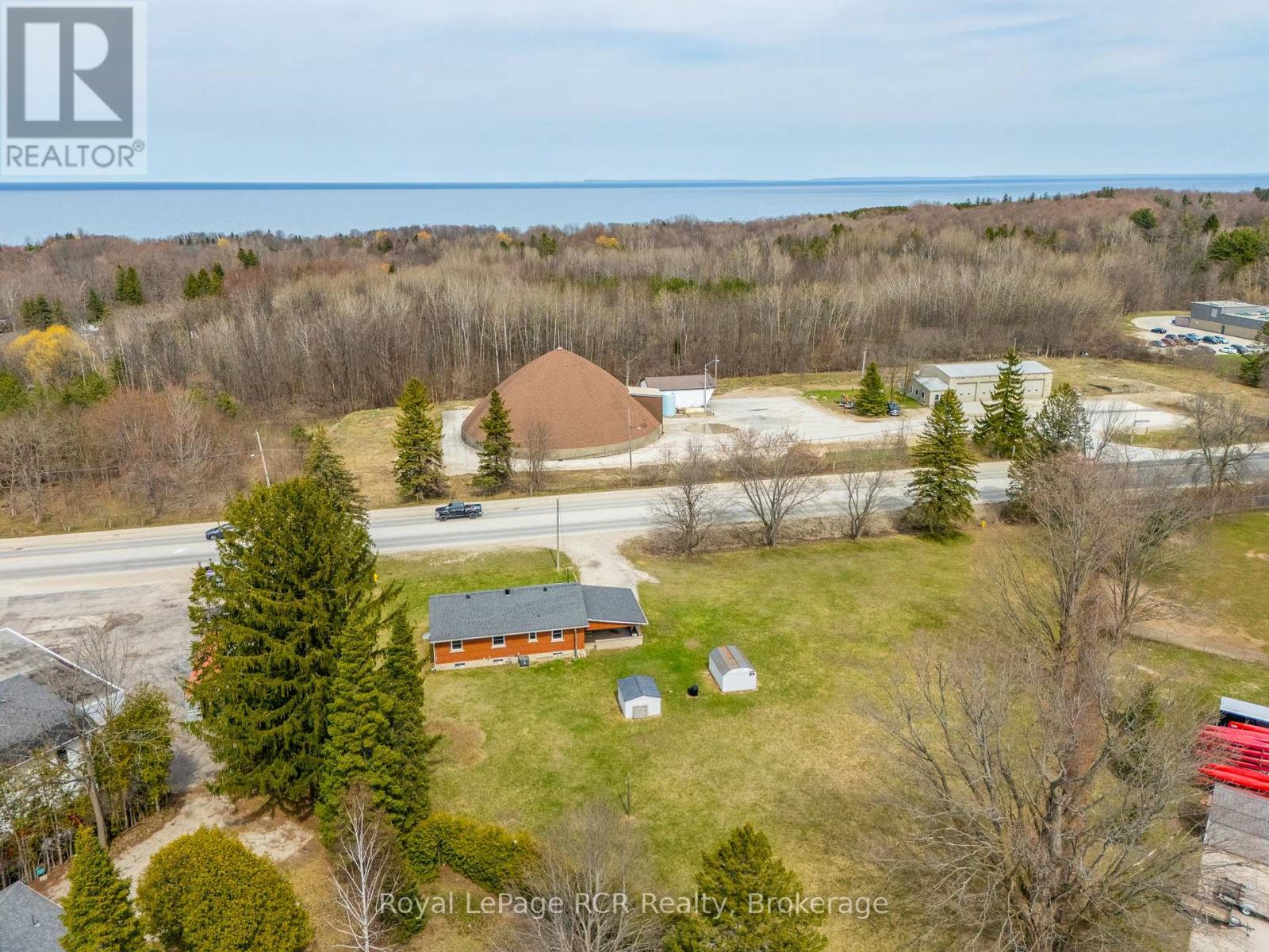456 Sykes Street S, Meaford, Ontario  N4L 1C6 - Photo 6 - X12108166
