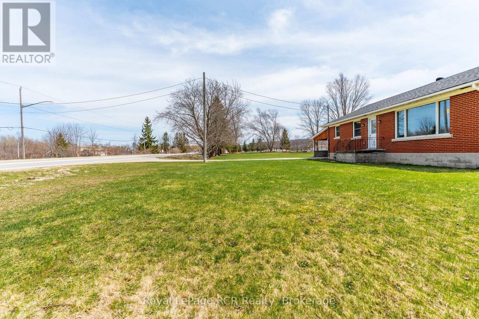 456 Sykes Street S, Meaford, Ontario  N4L 1C6 - Photo 12 - X12108166