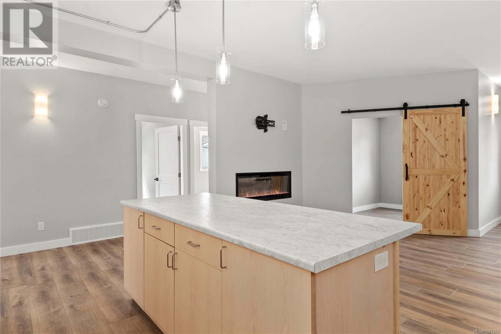 560 4th St, Courtenay, British Columbia  V9H 1H2 - Photo 12 - 1007372