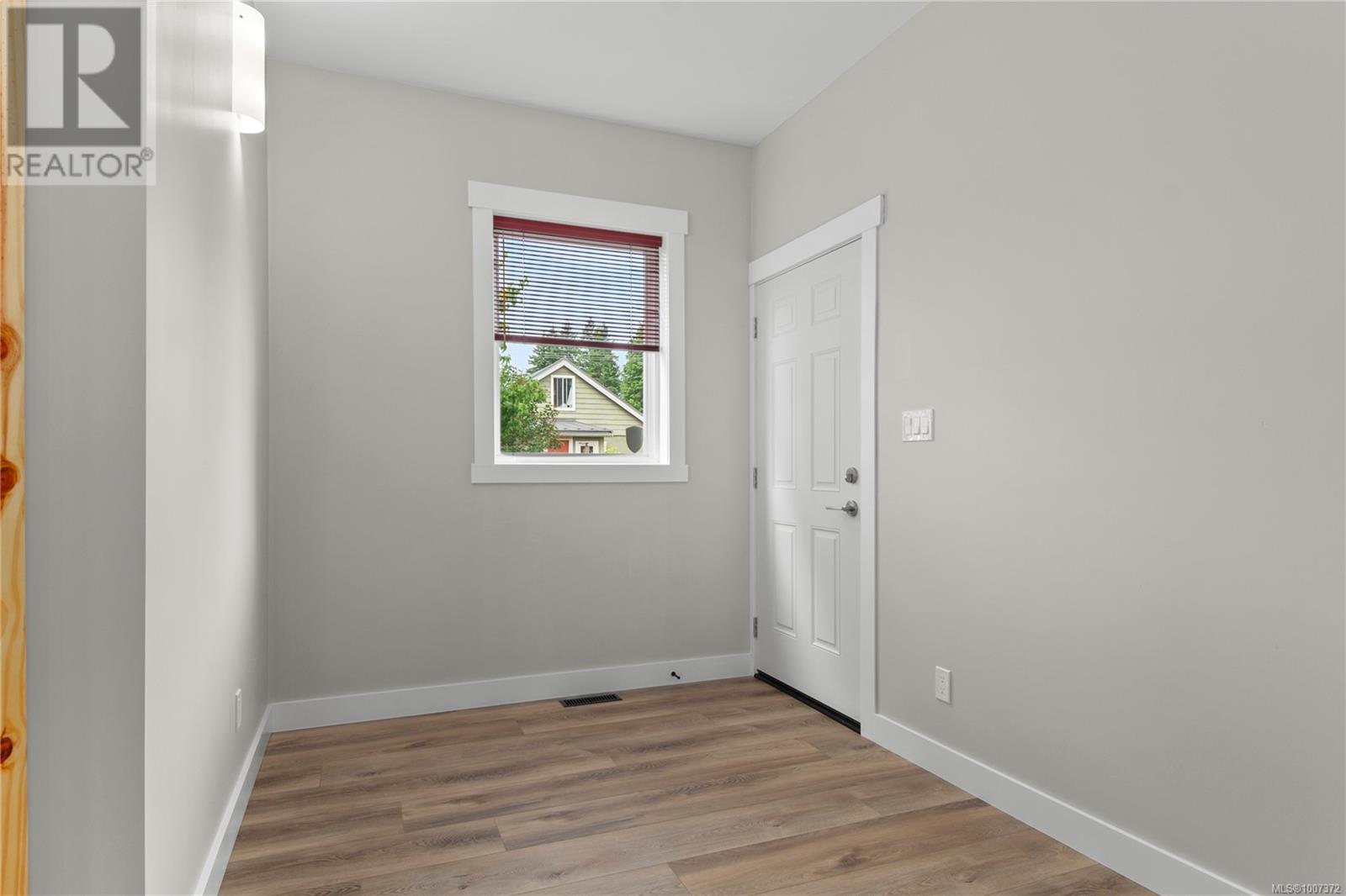 560 4th St, Courtenay, British Columbia  V9H 1H2 - Photo 6 - 1007372