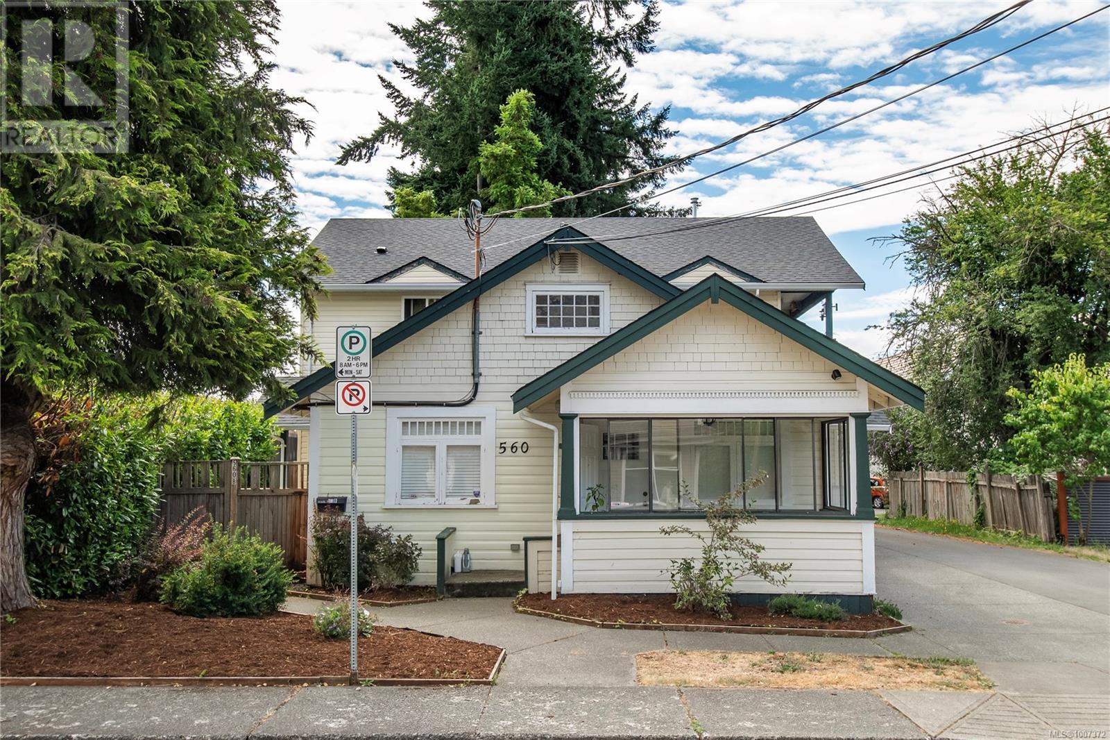 560 4th St, Courtenay, British Columbia  V9H 1H2 - Photo 1 - 1007372