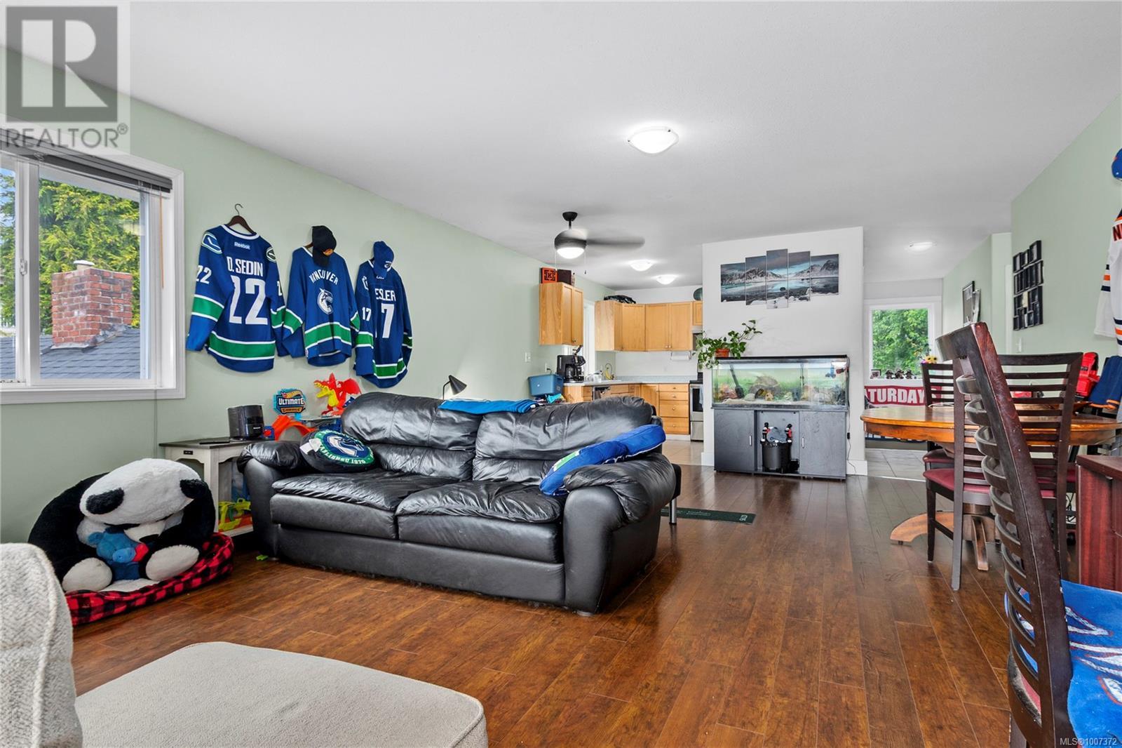 560 4th St, Courtenay, British Columbia  V9H 1H2 - Photo 35 - 1007372