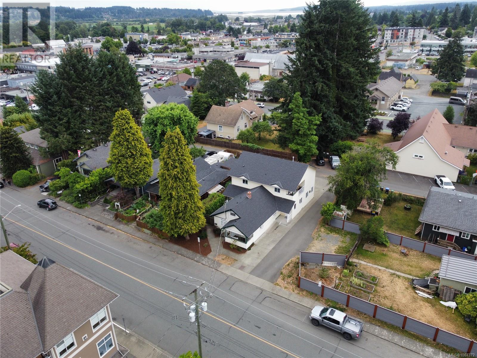 560 4th St, Courtenay, British Columbia  V9H 1H2 - Photo 54 - 1007372
