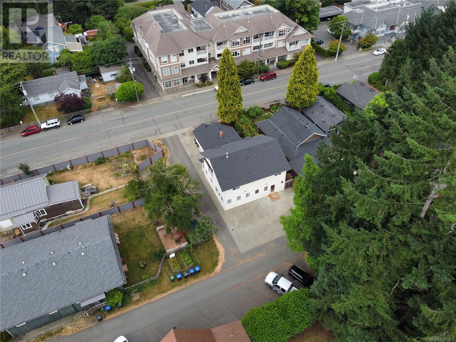 560 4th St, Courtenay, British Columbia  V9H 1H2 - Photo 58 - 1007372