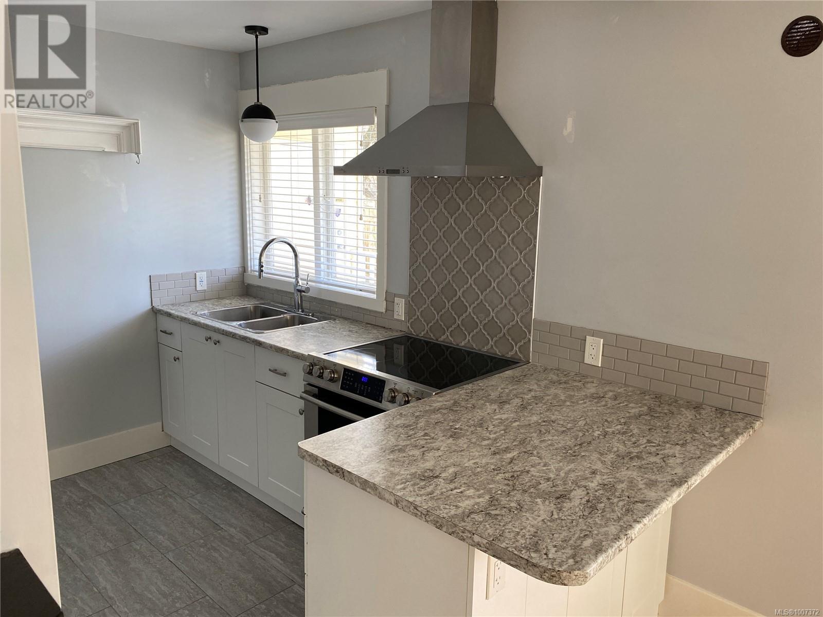560 4th St, Courtenay, British Columbia  V9H 1H2 - Photo 48 - 1007372