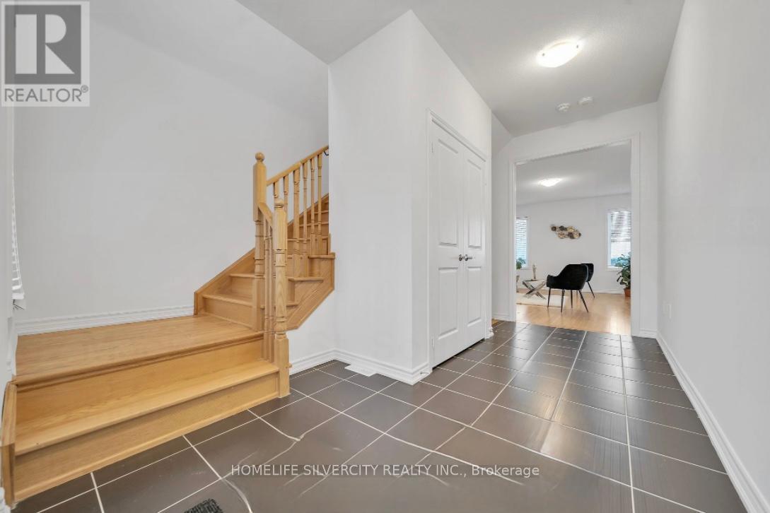 Property at 32 MACKENZIE STREET image 4
