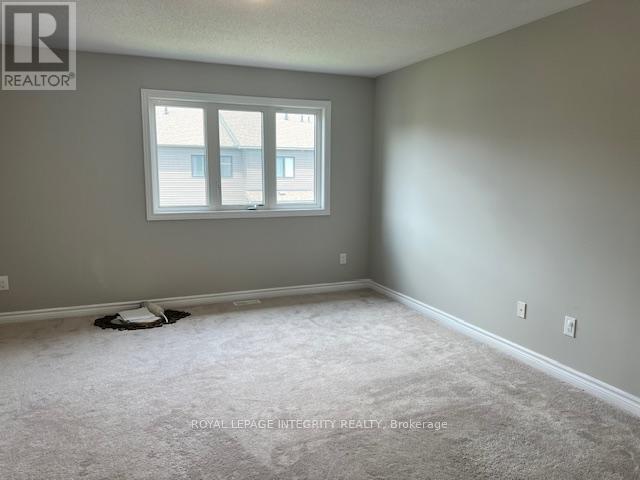 29 Fallengale Crescent, Ottawa, Ontario  K2T 0L1 - Photo 10 - X12296067