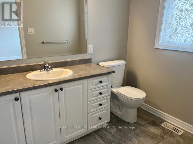 29 Fallengale Crescent, Ottawa, Ontario  K2T 0L1 - Photo 13 - X12296067