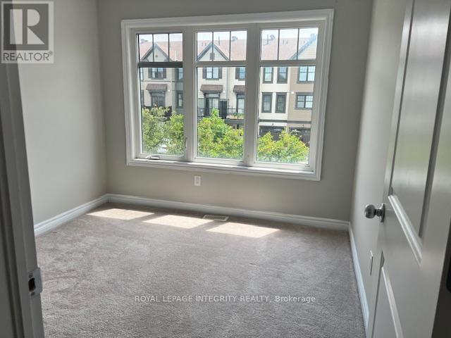 29 Fallengale Crescent, Ottawa, Ontario  K2T 0L1 - Photo 14 - X12296067