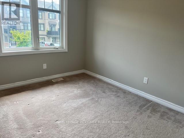 29 Fallengale Crescent, Ottawa, Ontario  K2T 0L1 - Photo 15 - X12296067