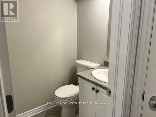29 Fallengale Crescent, Ottawa, Ontario  K2T 0L1 - Photo 18 - X12296067
