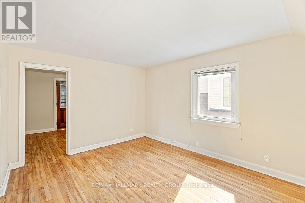 2 - 359 Dominion Avenue, Ottawa, Ontario  K2A 2H1 - Photo 12 - X12296072