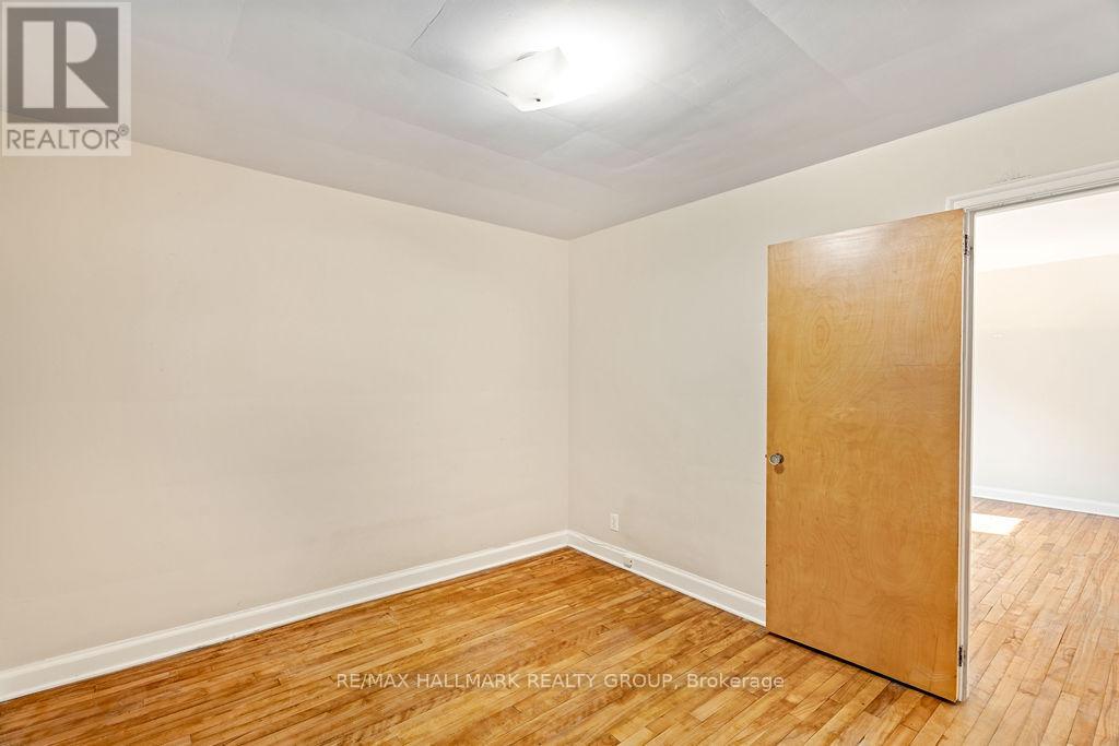 2 - 359 Dominion Avenue, Ottawa, Ontario  K2A 2H1 - Photo 15 - X12296072