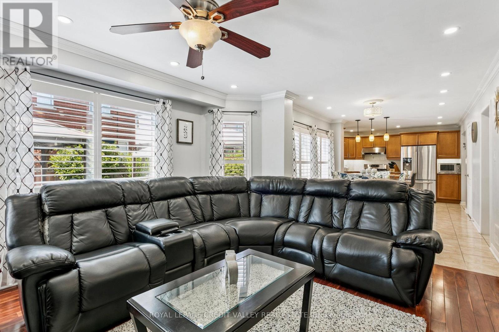 4 Mendoza Drive, Brampton, Ontario  L7A 3M3 - Photo 13 - W12296053