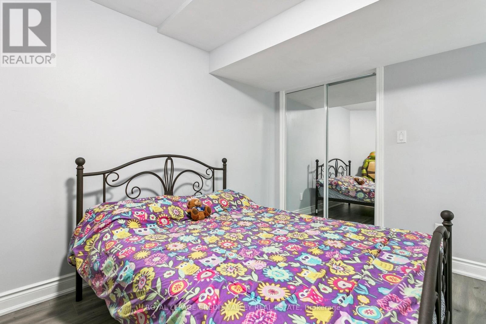 4 Mendoza Drive, Brampton (Fletcher's Meadow), Ontario  L7A 3M3 - Photo 42 - W12296053