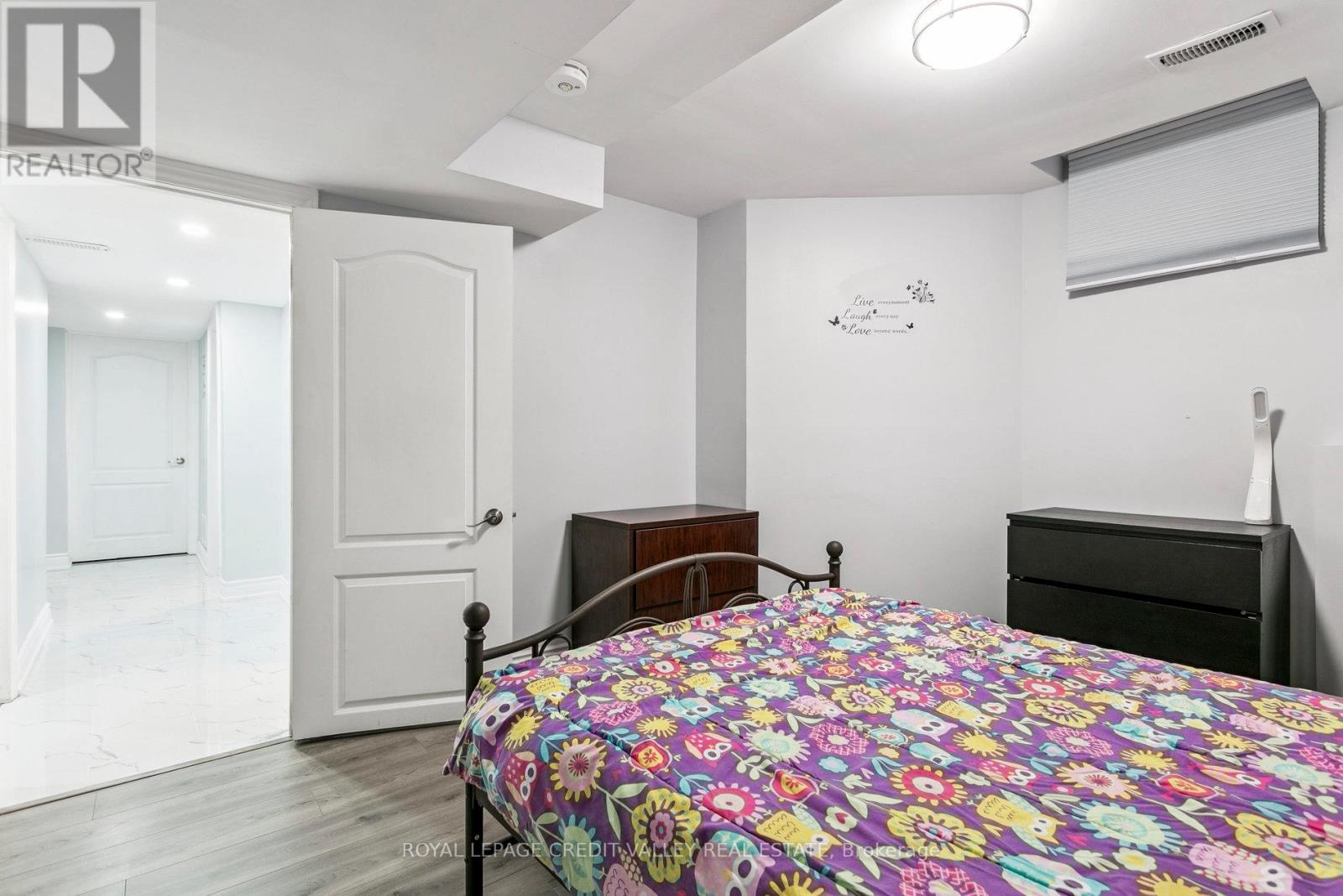 4 Mendoza Drive, Brampton, Ontario  L7A 3M3 - Photo 43 - W12296053