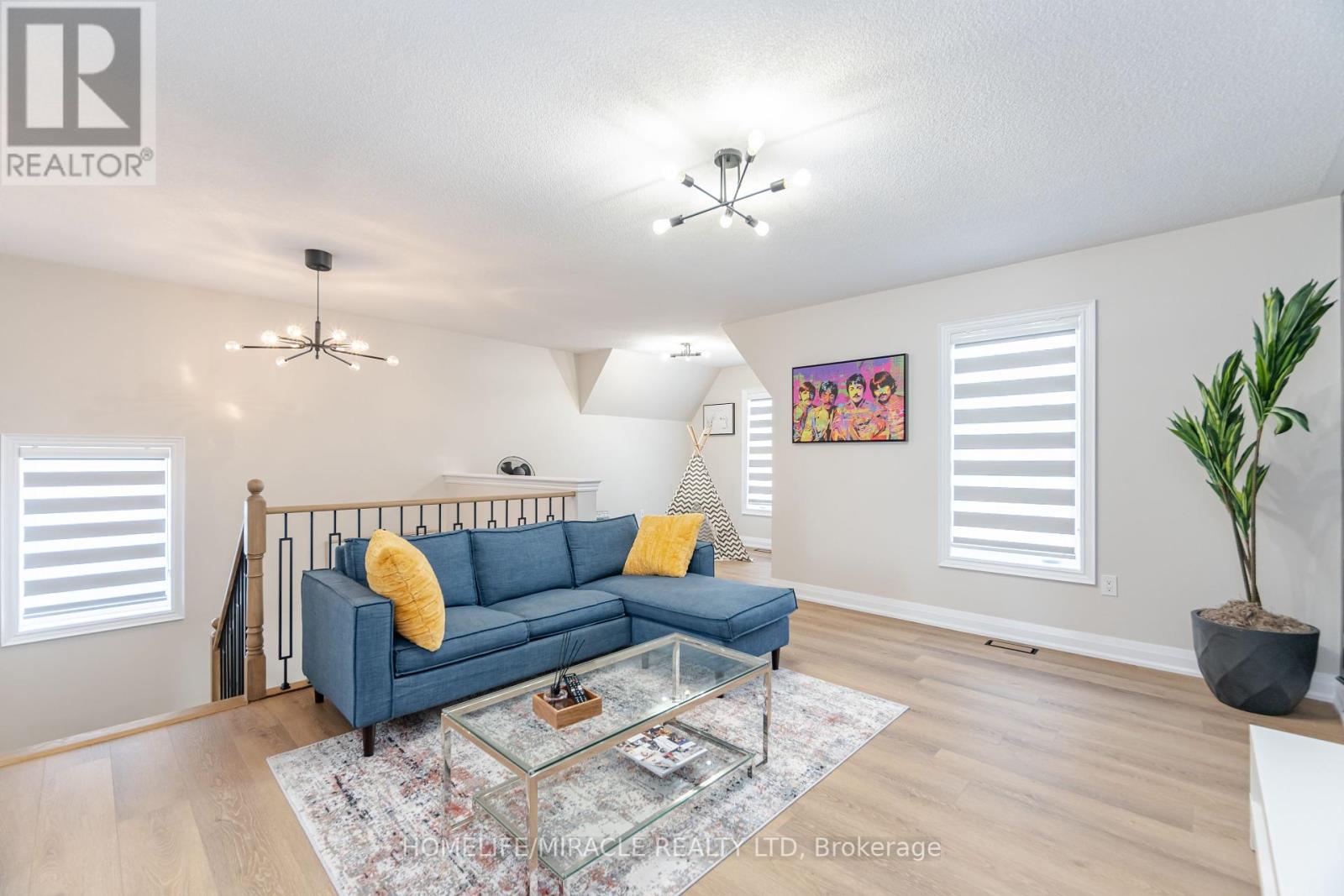 28 Sussexvale Drive, Brampton, Ontario  L6R 3S1 - Photo 28 - W12296063