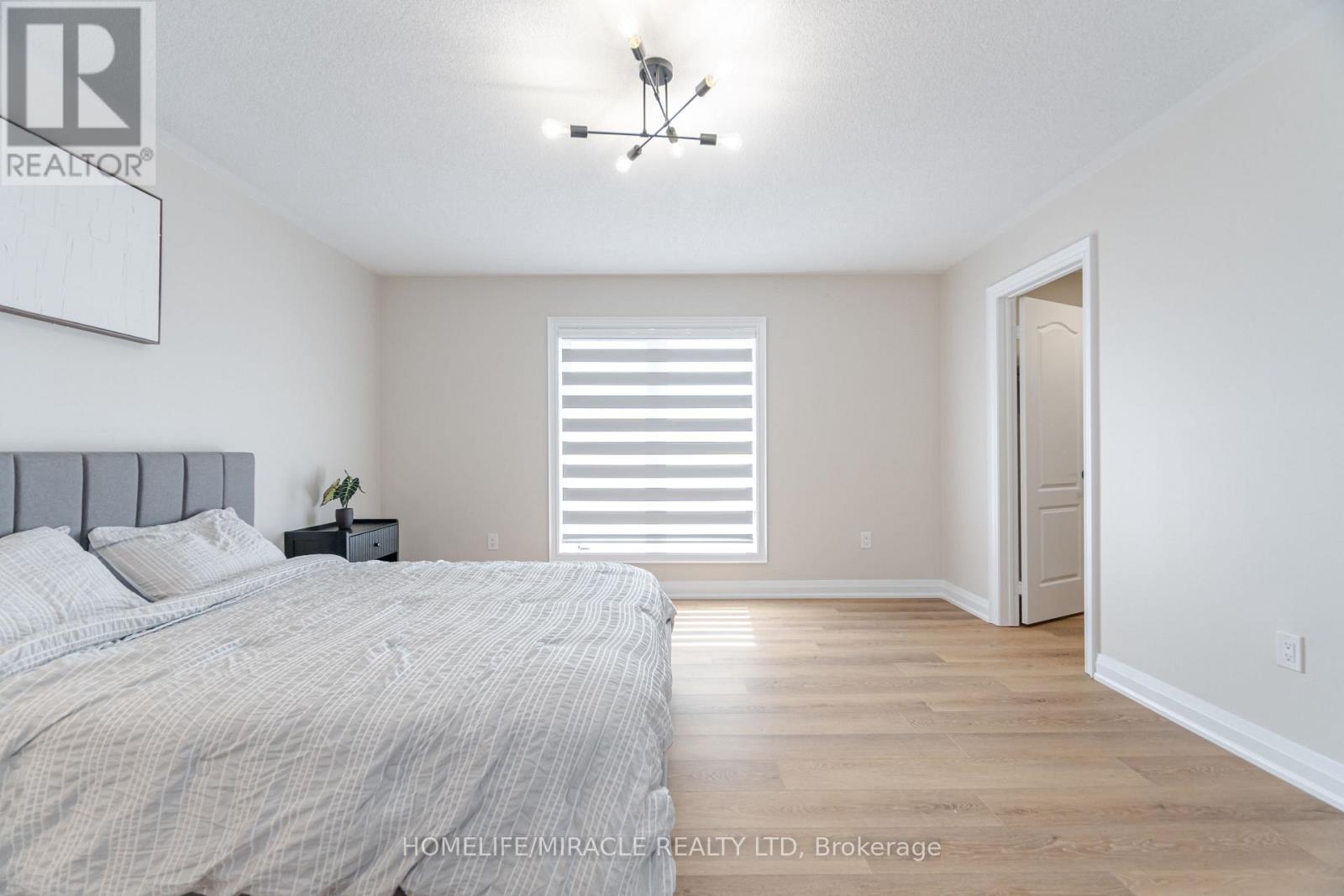 28 Sussexvale Drive, Brampton, Ontario  L6R 3S1 - Photo 30 - W12296063