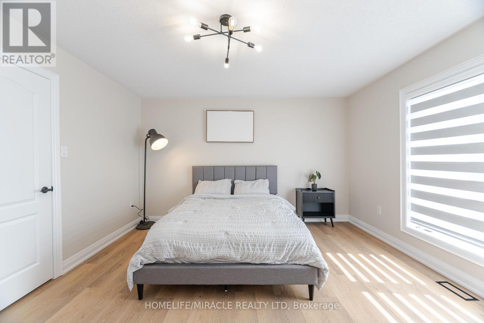 28 Sussexvale Drive, Brampton, Ontario  L6R 3S1 - Photo 31 - W12296063