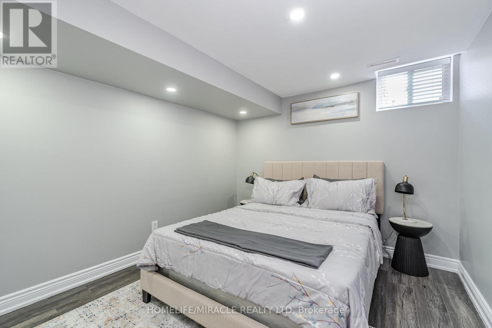 28 Sussexvale Drive, Brampton, Ontario  L6R 3S1 - Photo 46 - W12296063