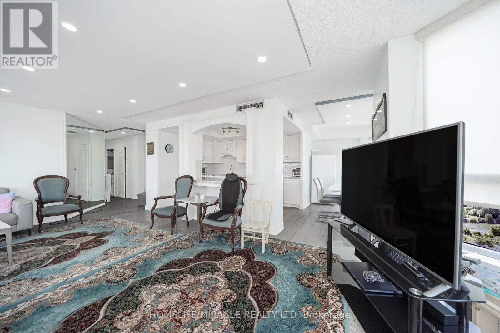 1802 - 8 Lisa Street, Brampton (Queen Street Corridor), Ontario  L6T 4S6 - Photo 16 - W12296065