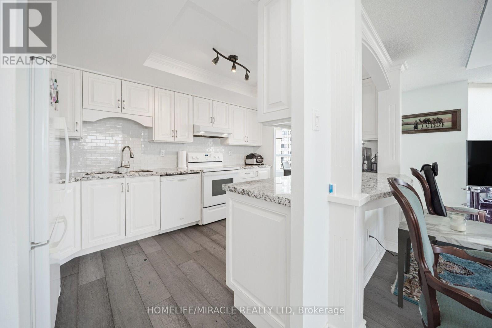 1802 - 8 Lisa Street, Brampton (Queen Street Corridor), Ontario  L6T 4S6 - Photo 24 - W12296065