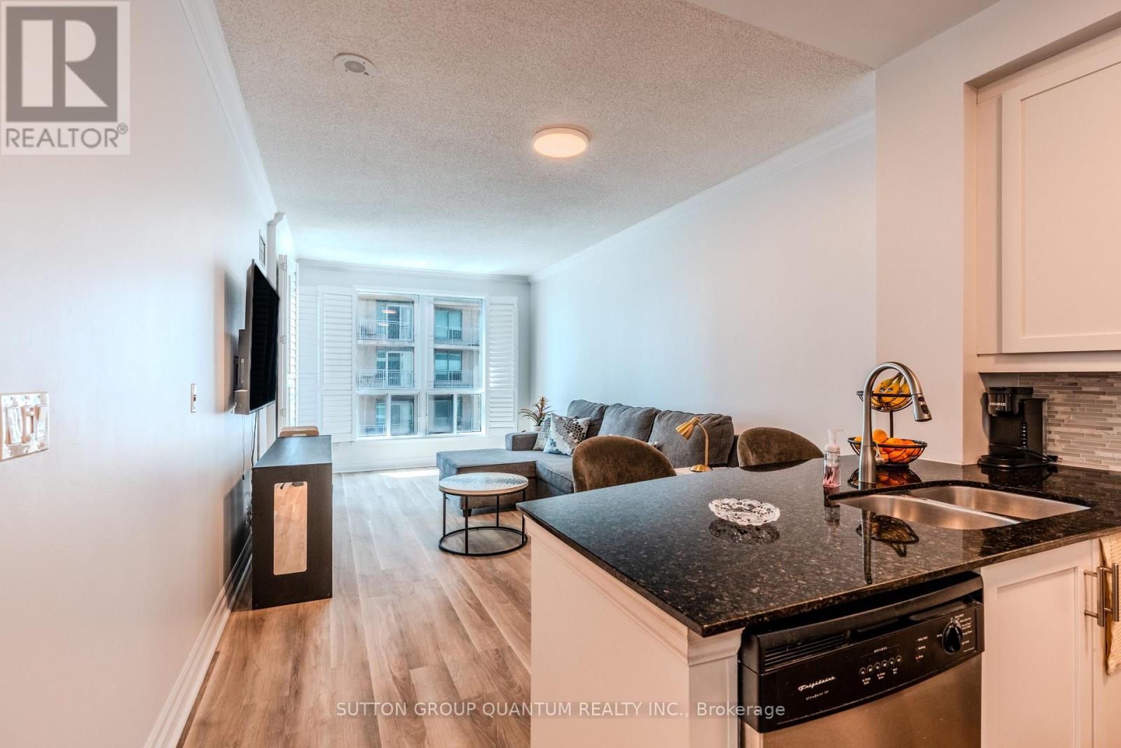 Property at 706 - 2087 LAKE SHORE BOULEVARD W image 1