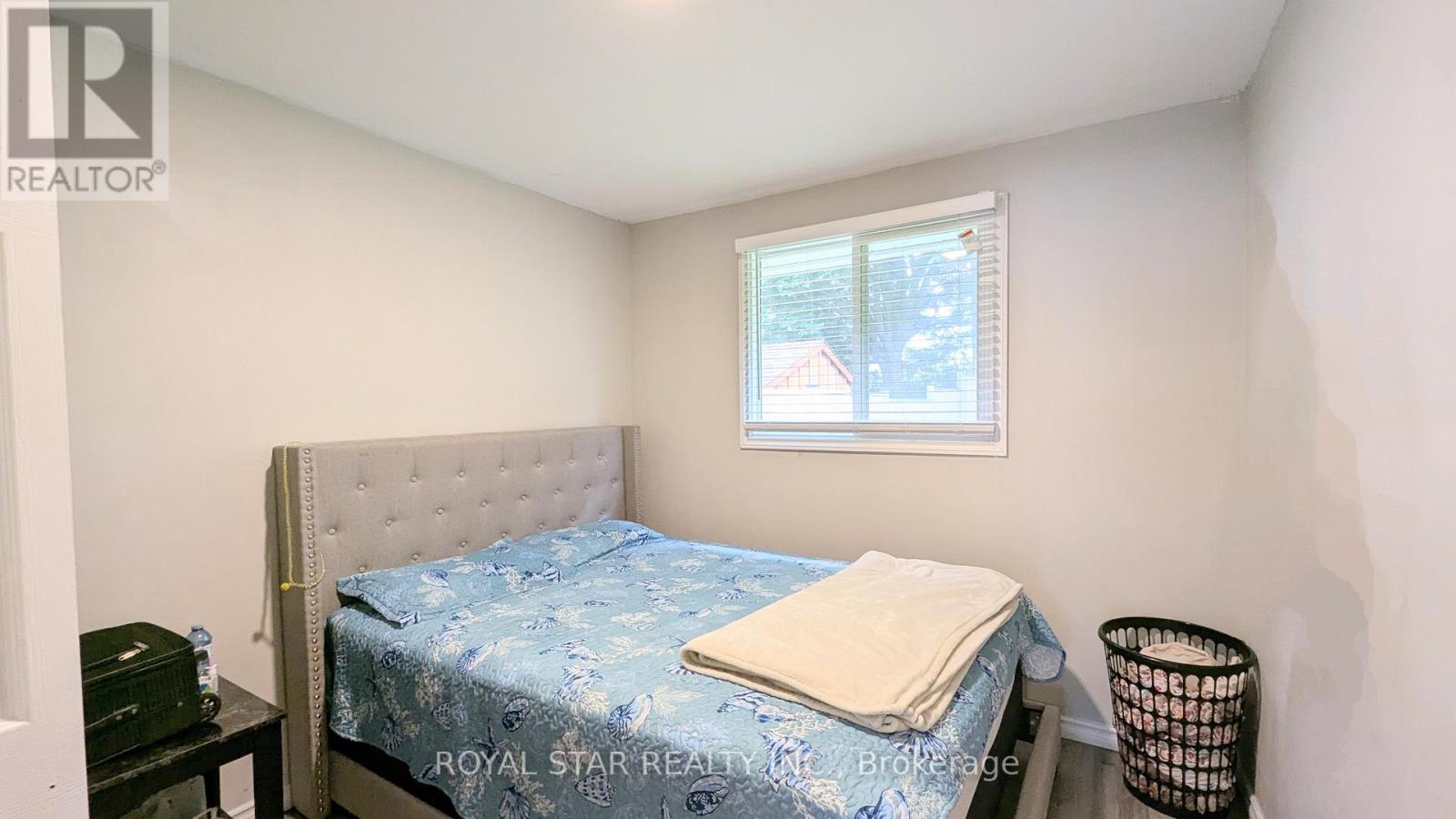 42 Witty Avenue, Ingersoll, Ontario  N5C 3P3 - Photo 14 - X12296074