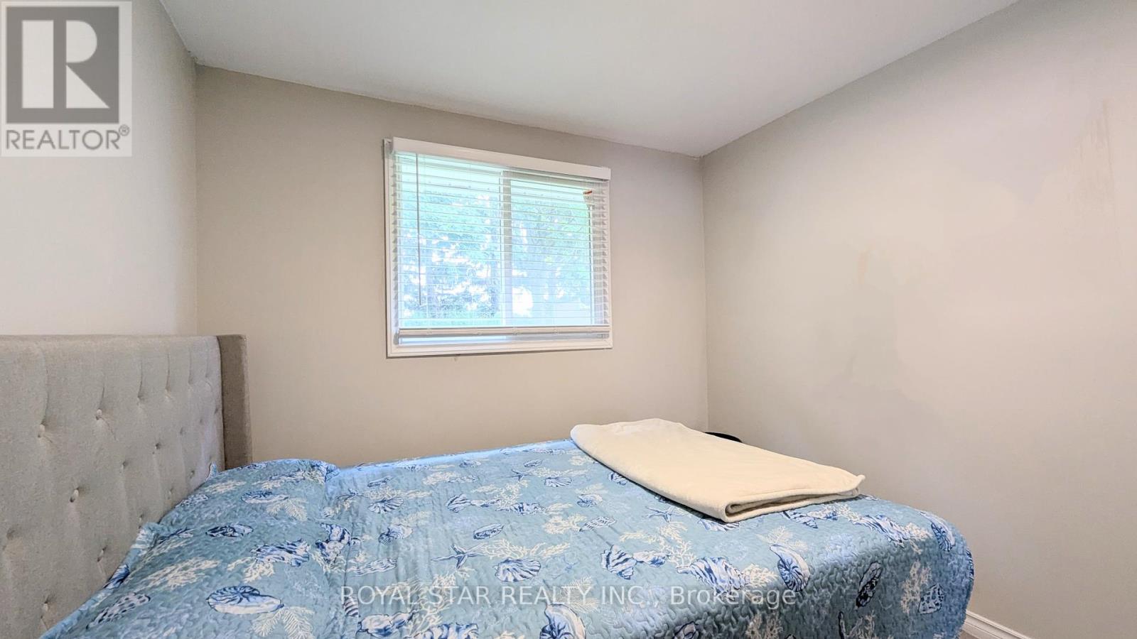 42 Witty Avenue, Ingersoll, Ontario  N5C 3P3 - Photo 15 - X12296074