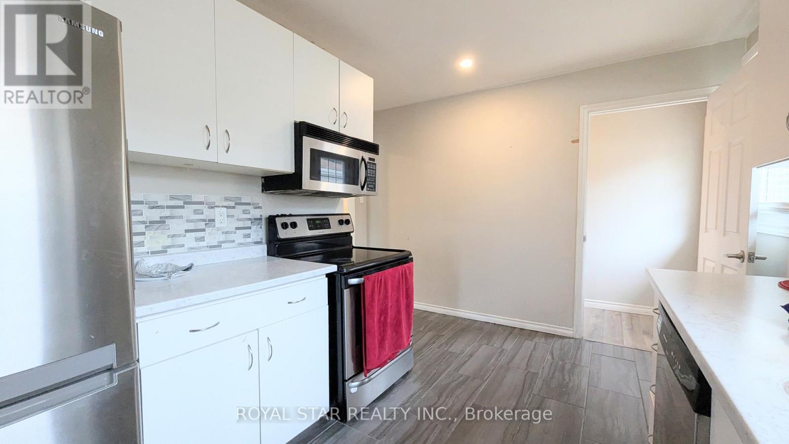 42 Witty Avenue, Ingersoll, Ontario  N5C 3P3 - Photo 18 - X12296074