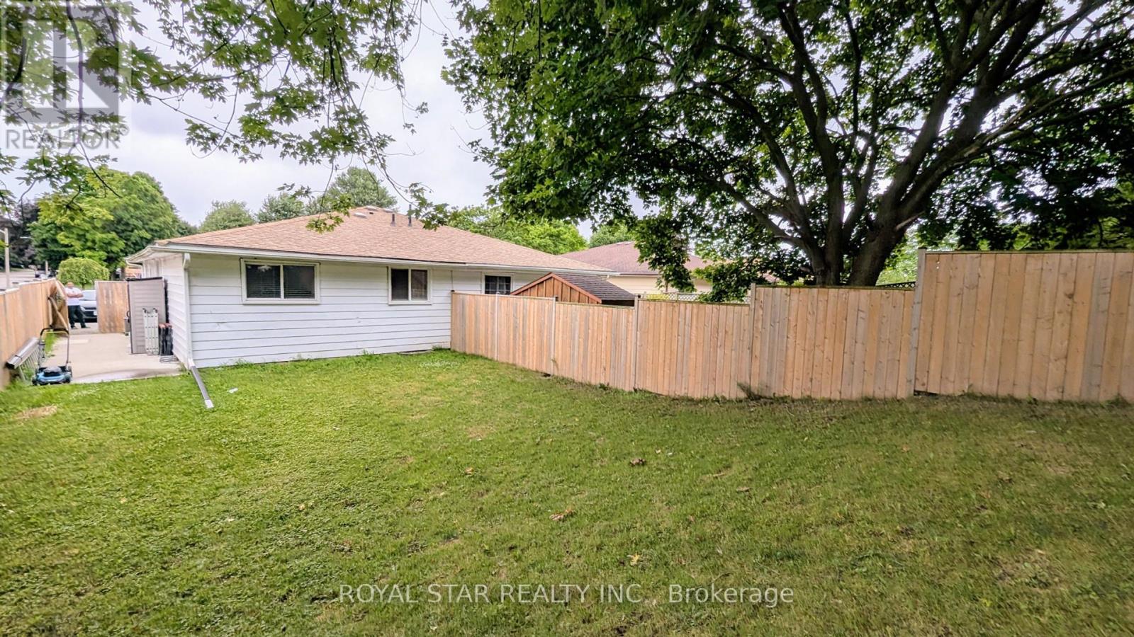 42 Witty Avenue, Ingersoll, Ontario  N5C 3P3 - Photo 32 - X12296074