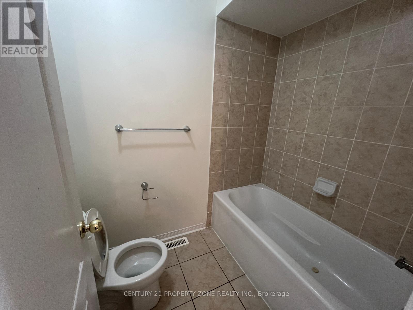 42 Arrowstone Court, Brampton, Ontario  L6R 0V5 - Photo 19 - W12296082