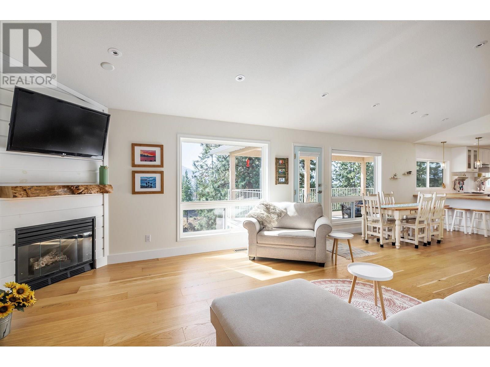 Property at 4607 Ponderosa Drive image 3