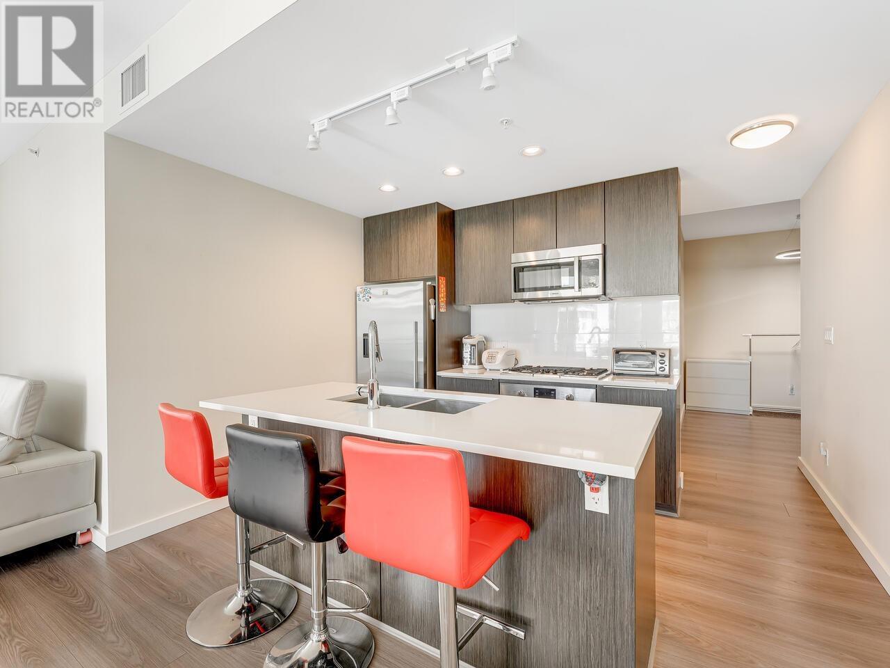 Listing Picture 7 of 26 : 802 8677 CAPSTAN WAY, Richmond / 烈治文 - 魯藝地產 Yvonne Lu Group - MLS Medallion Club Member