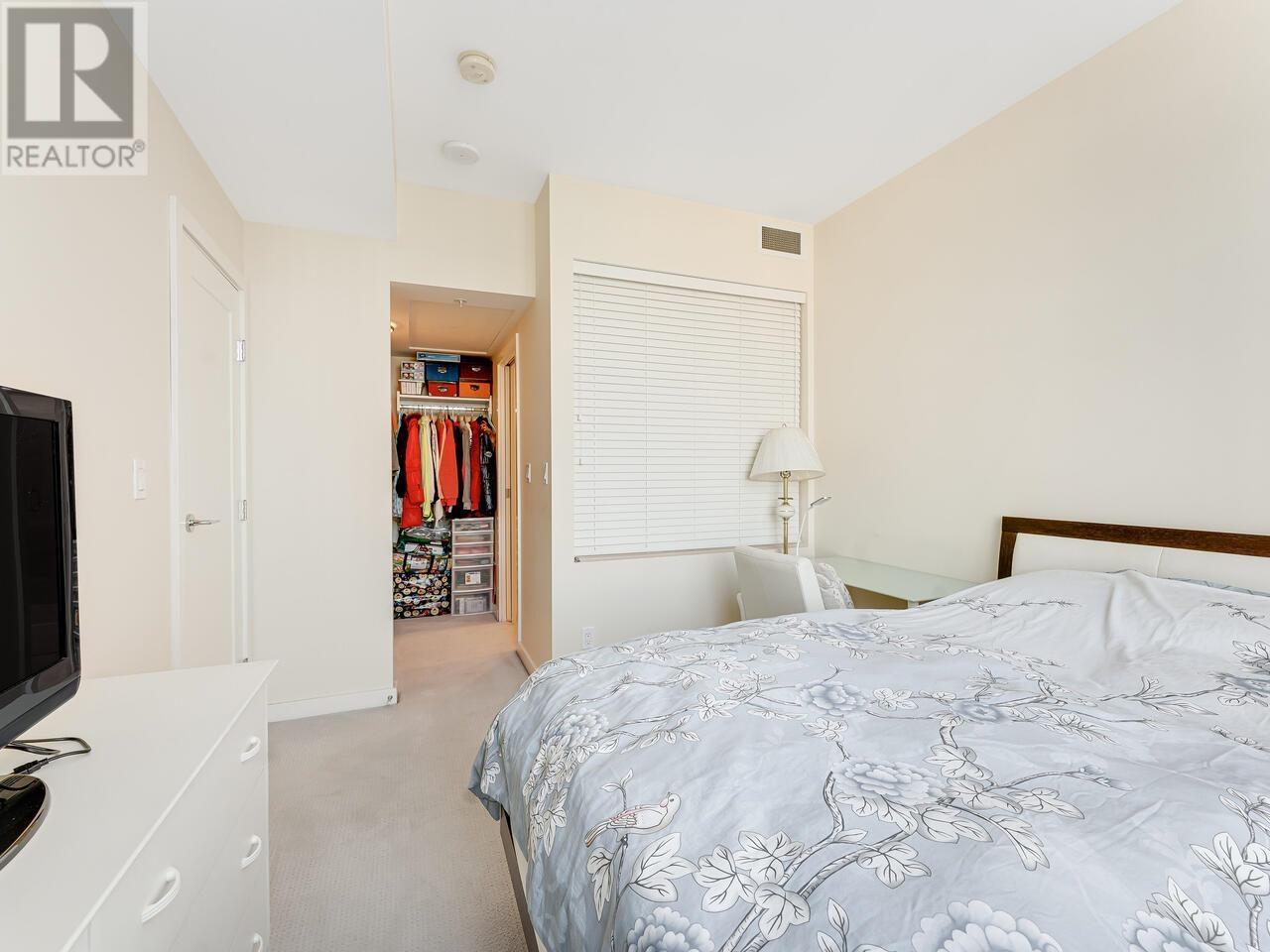 Listing Picture 15 of 26 : 802 8677 CAPSTAN WAY, Richmond / 烈治文 - 魯藝地產 Yvonne Lu Group - MLS Medallion Club Member