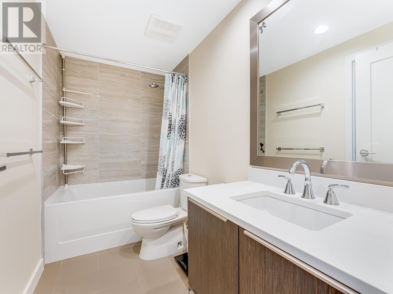 Listing Picture 13 of 26 : 802 8677 CAPSTAN WAY, Richmond / 烈治文 - 魯藝地產 Yvonne Lu Group - MLS Medallion Club Member