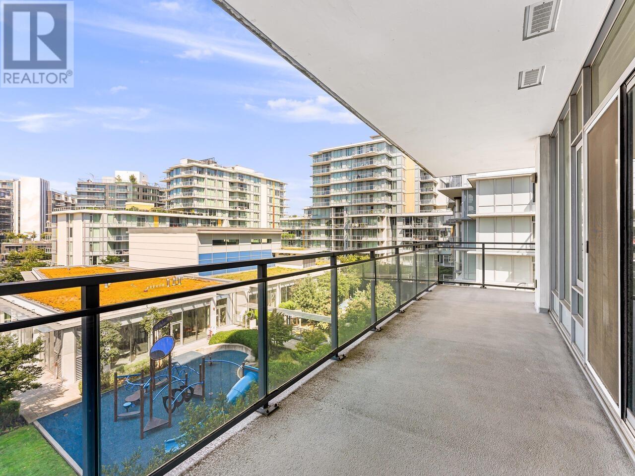 Listing Picture 11 of 26 : 802 8677 CAPSTAN WAY, Richmond / 烈治文 - 魯藝地產 Yvonne Lu Group - MLS Medallion Club Member