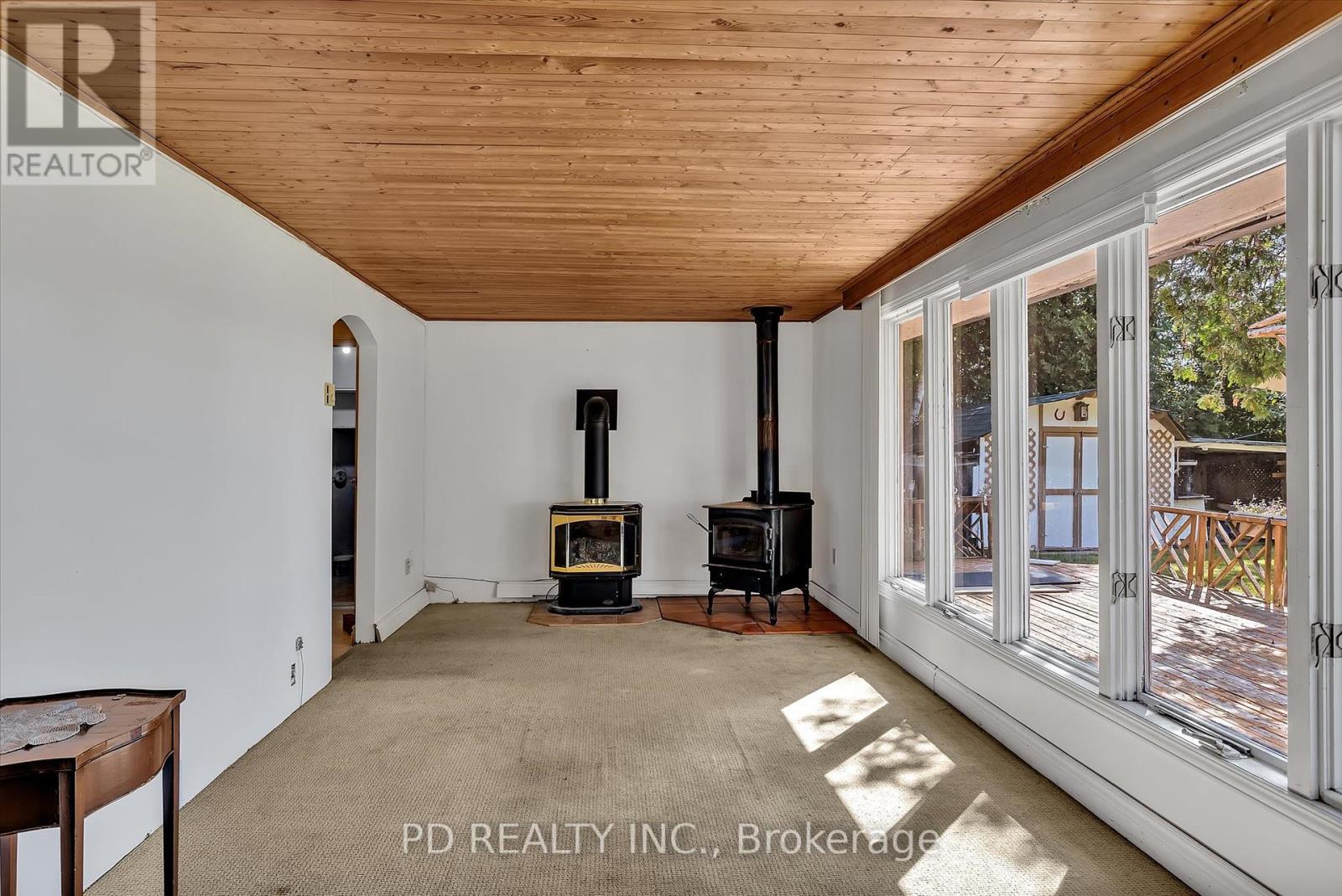 22 Evergreen Street, Kawartha Lakes, Ontario  K0L 2W0 - Photo 15 - X12175508