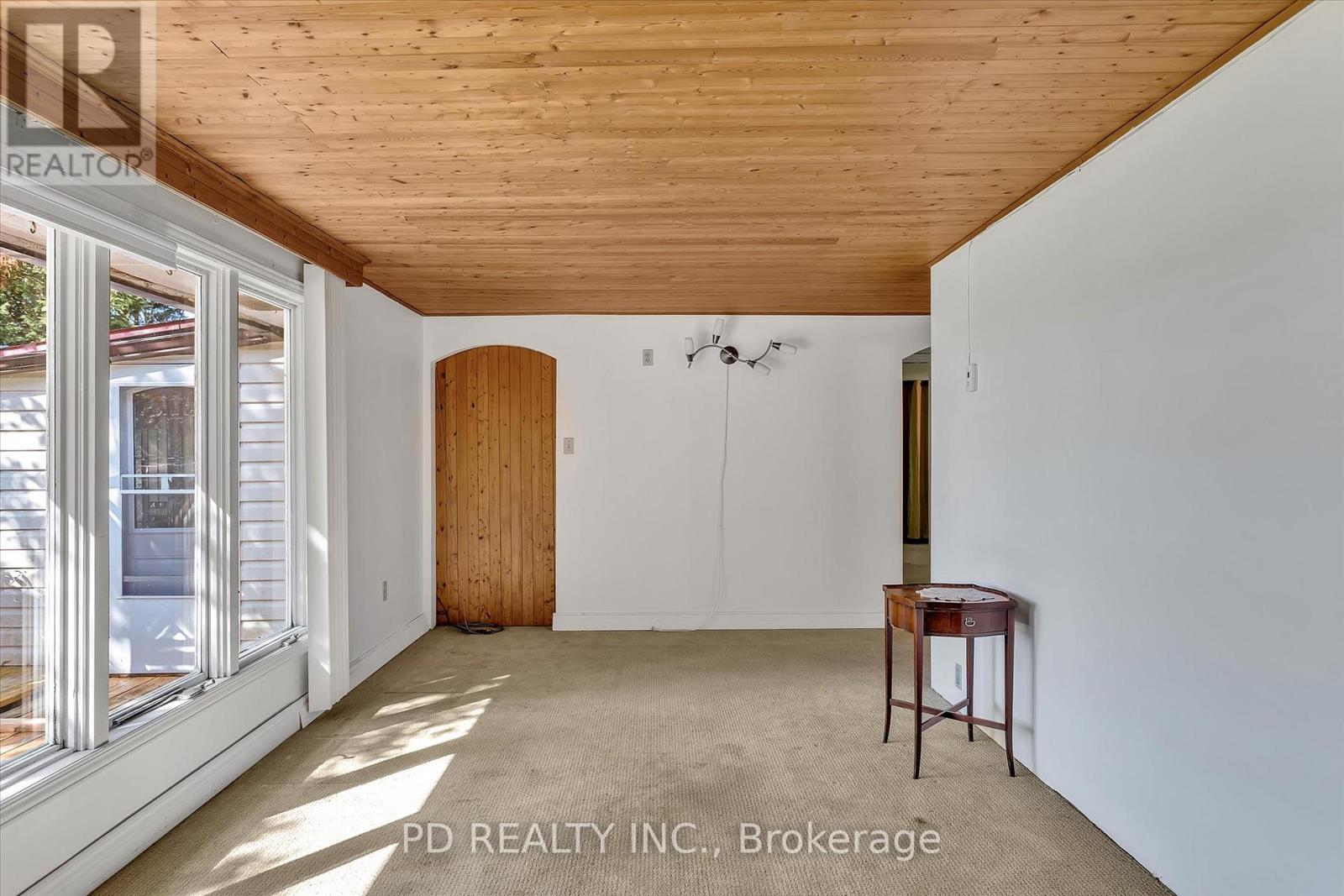 22 Evergreen Street, Kawartha Lakes, Ontario  K0L 2W0 - Photo 14 - X12175508